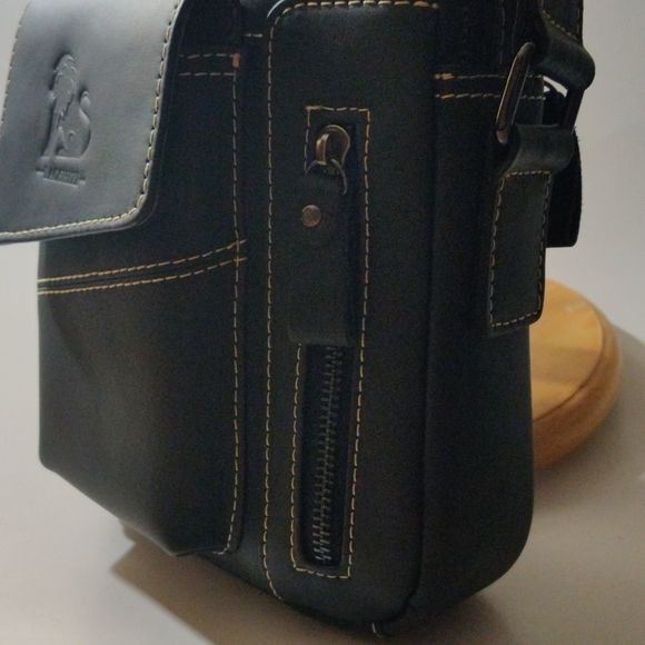 Laoshizi Handsome Premium Leather Crossbody Unisex Mini Bag - Picture 5 of 16